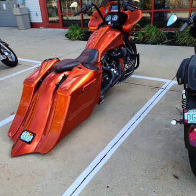 HD Bagger and fender kit Al Capone 7" down and 14" out angle, custom baggers, extended & stretched saddle bags, exclusive for Harley Davidson