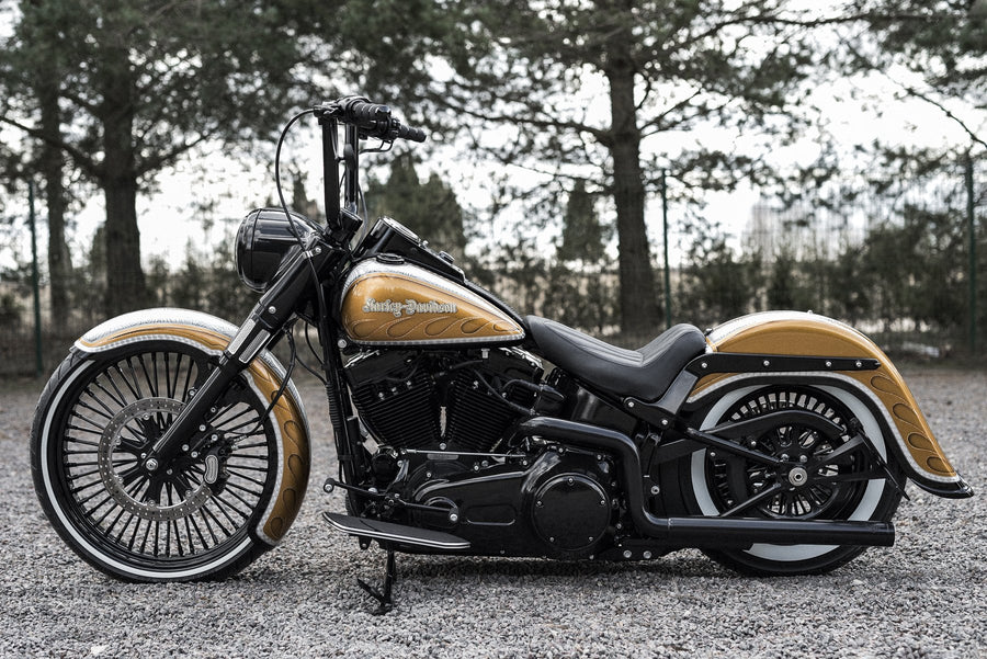 Harley-Davidson 23